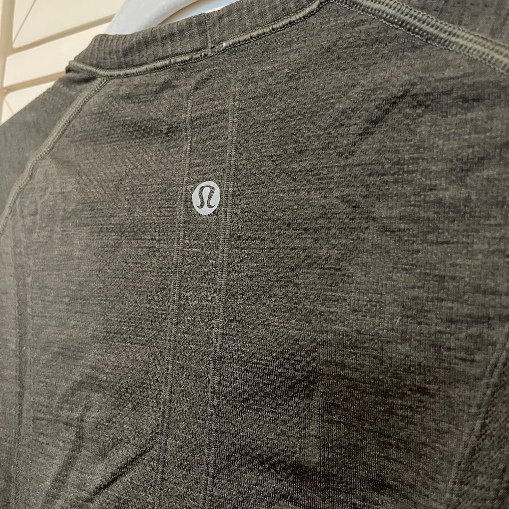 LULULEMON Olive Green Swiftly Tech Shirt